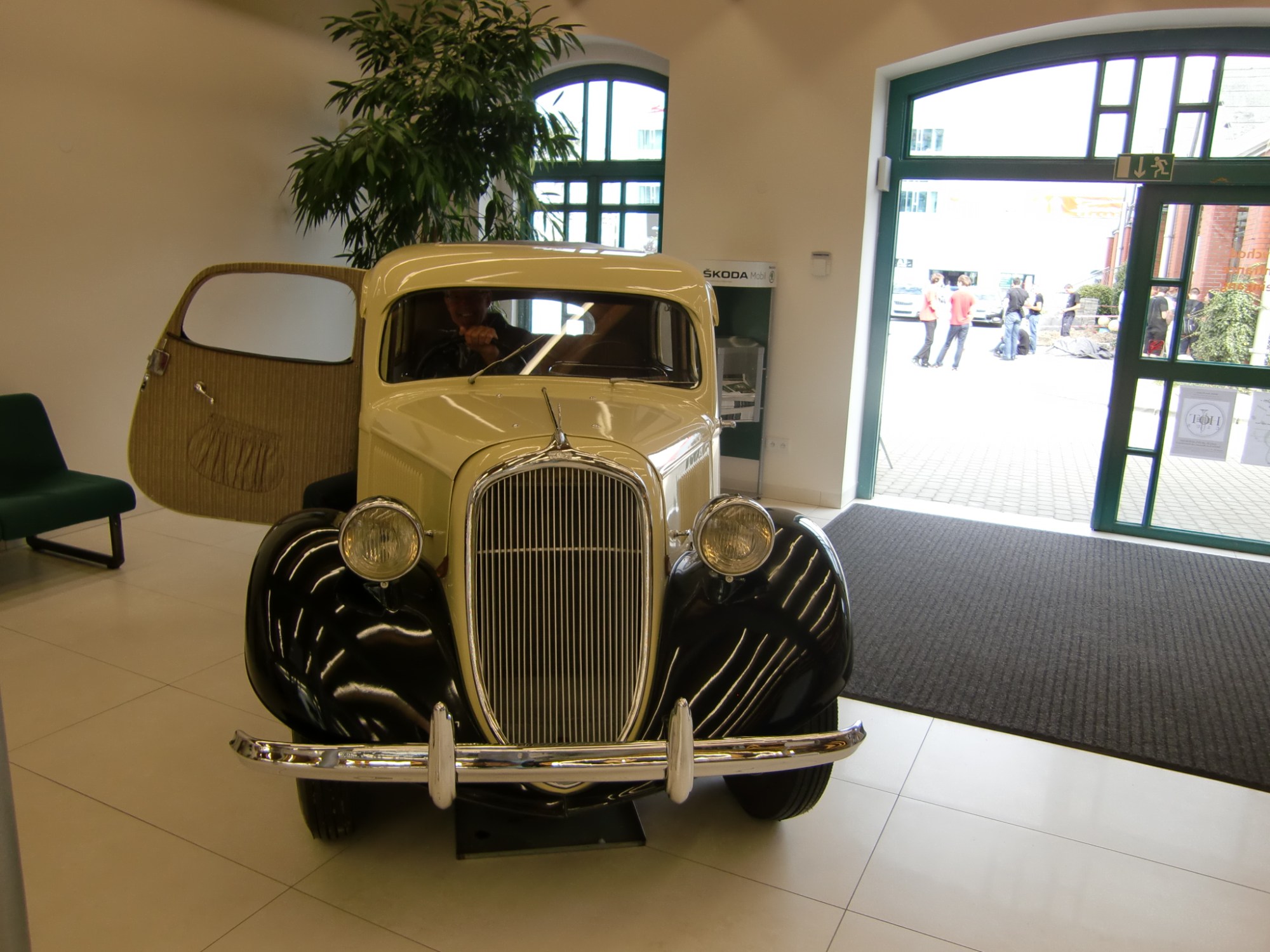 this photo is not available